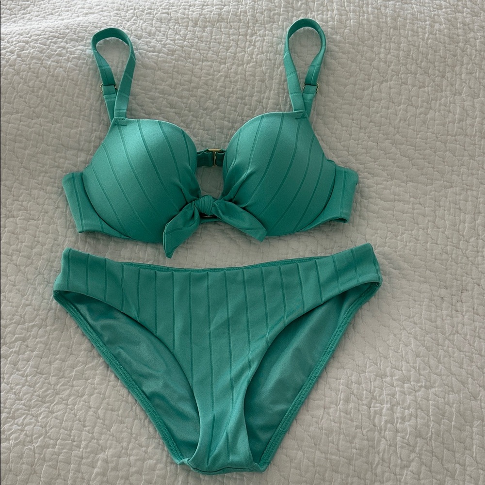 Beach Bunny Bikini: Small Bottom + Medium Top